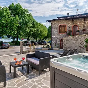 Casa Angelina , Crone Italien